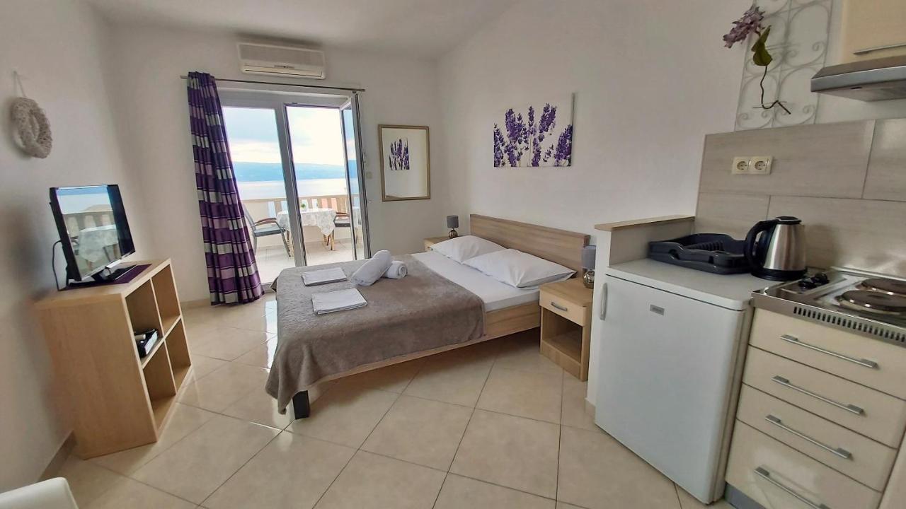 Apartments Nemira Omiš Eksteriør bilde