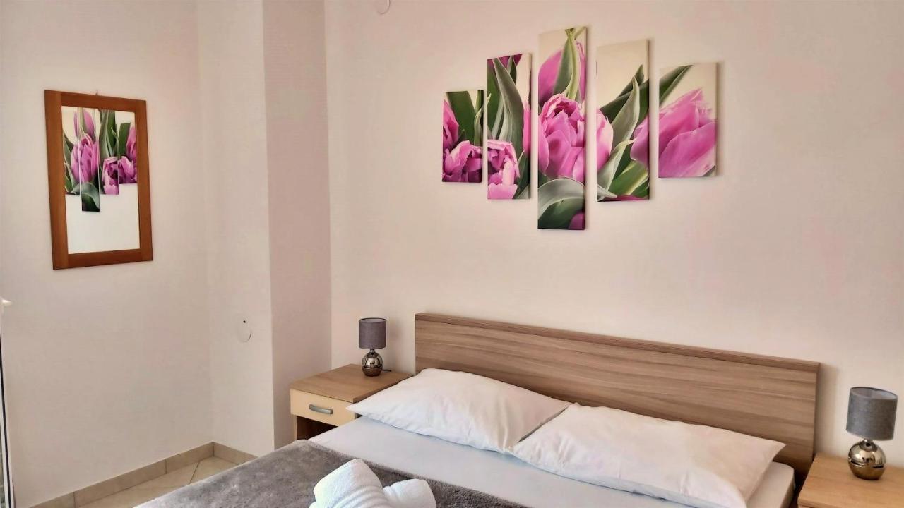 Apartments Nemira Omiš Eksteriør bilde