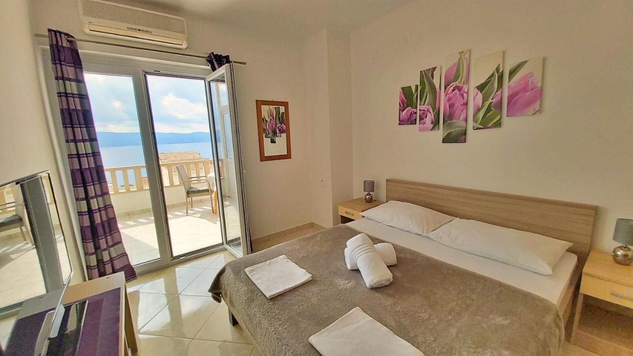 Apartments Nemira Omiš Eksteriør bilde