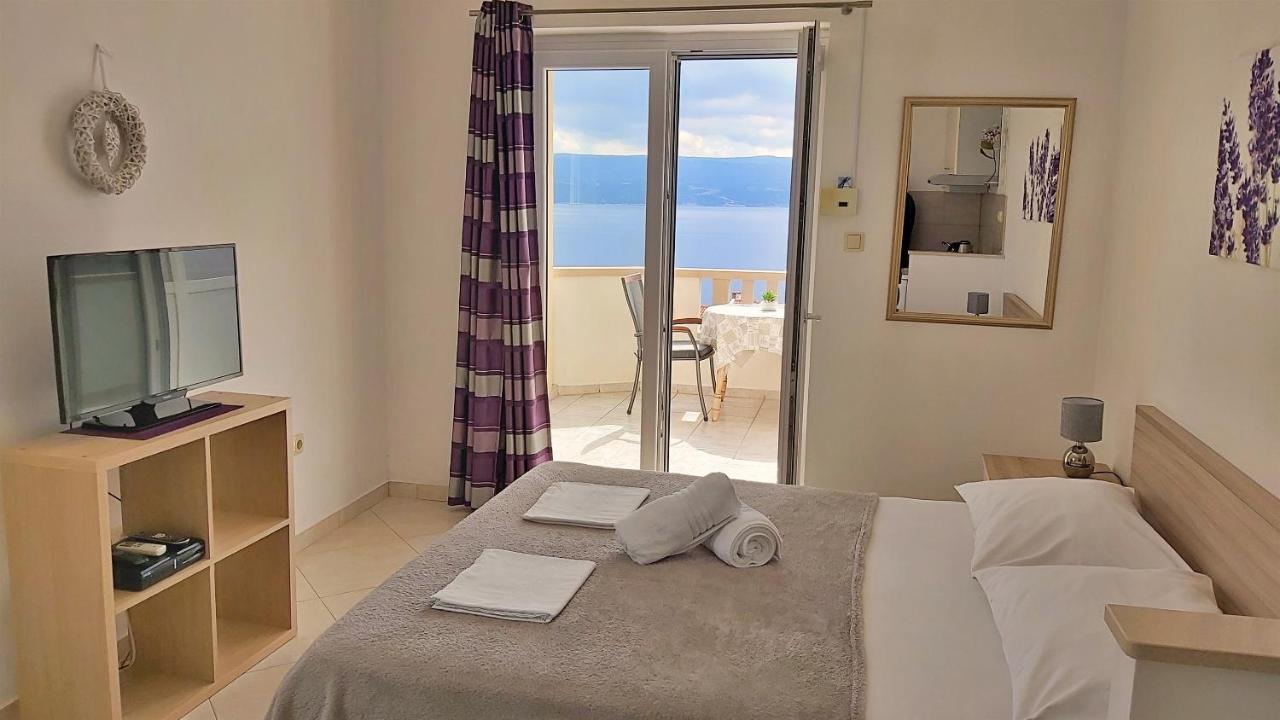 Apartments Nemira Omiš Eksteriør bilde
