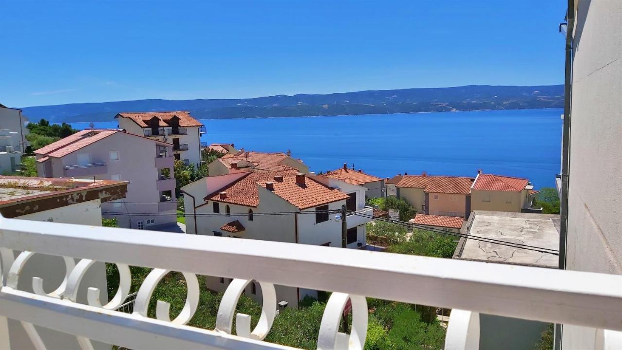 Apartments Nemira Omiš Eksteriør bilde