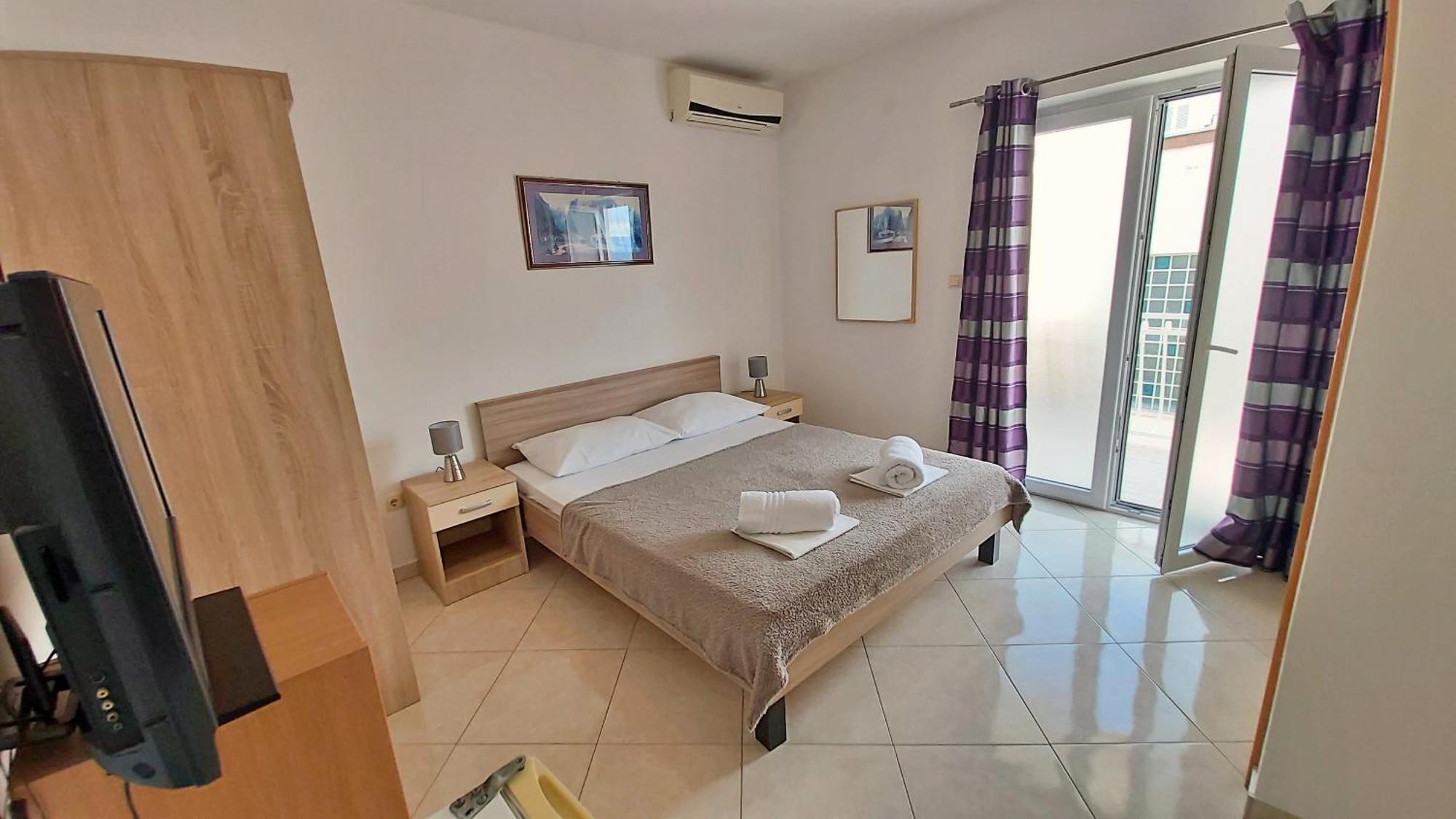 Apartments Nemira Omiš Rom bilde