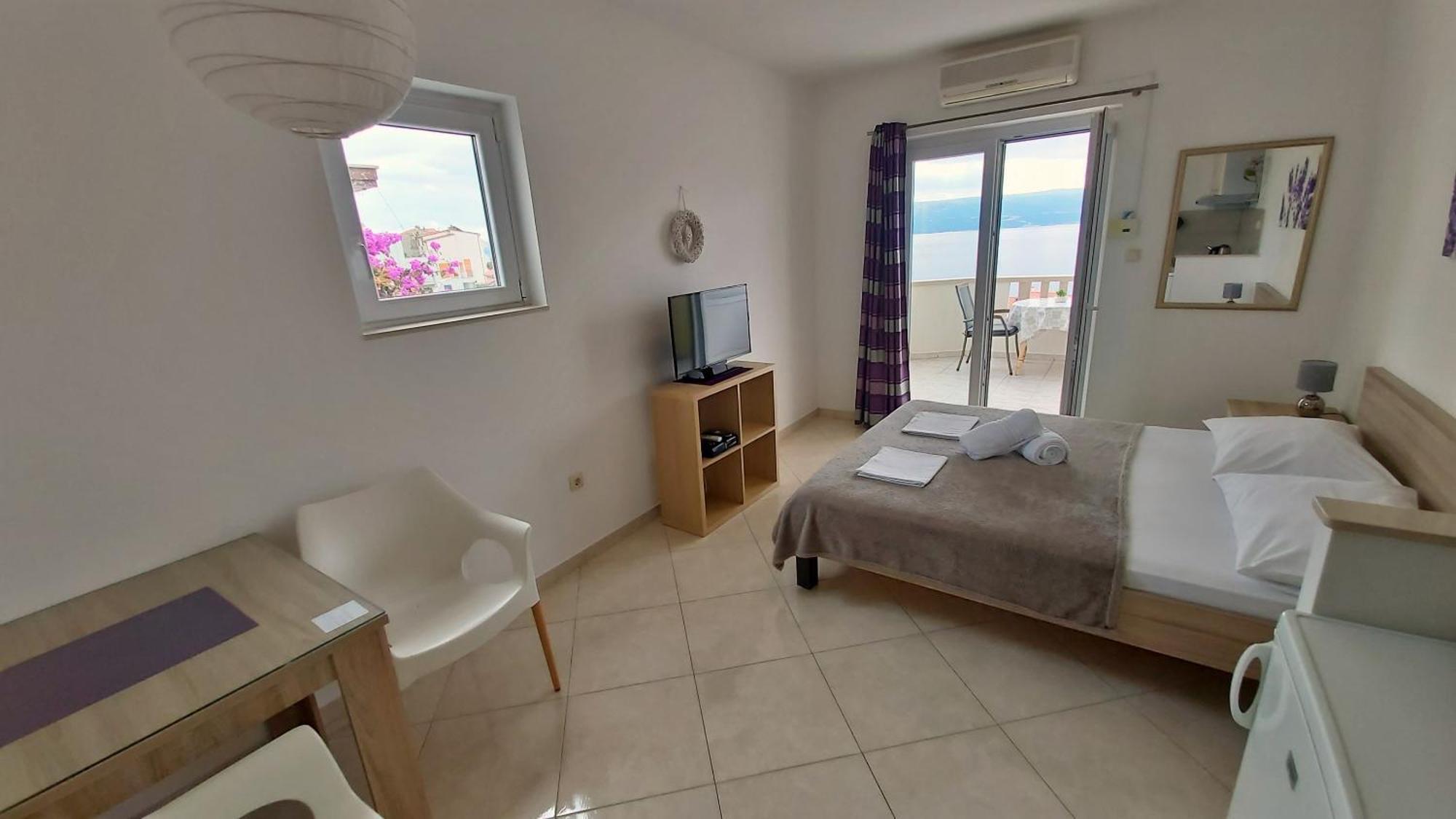 Apartments Nemira Omiš Rom bilde