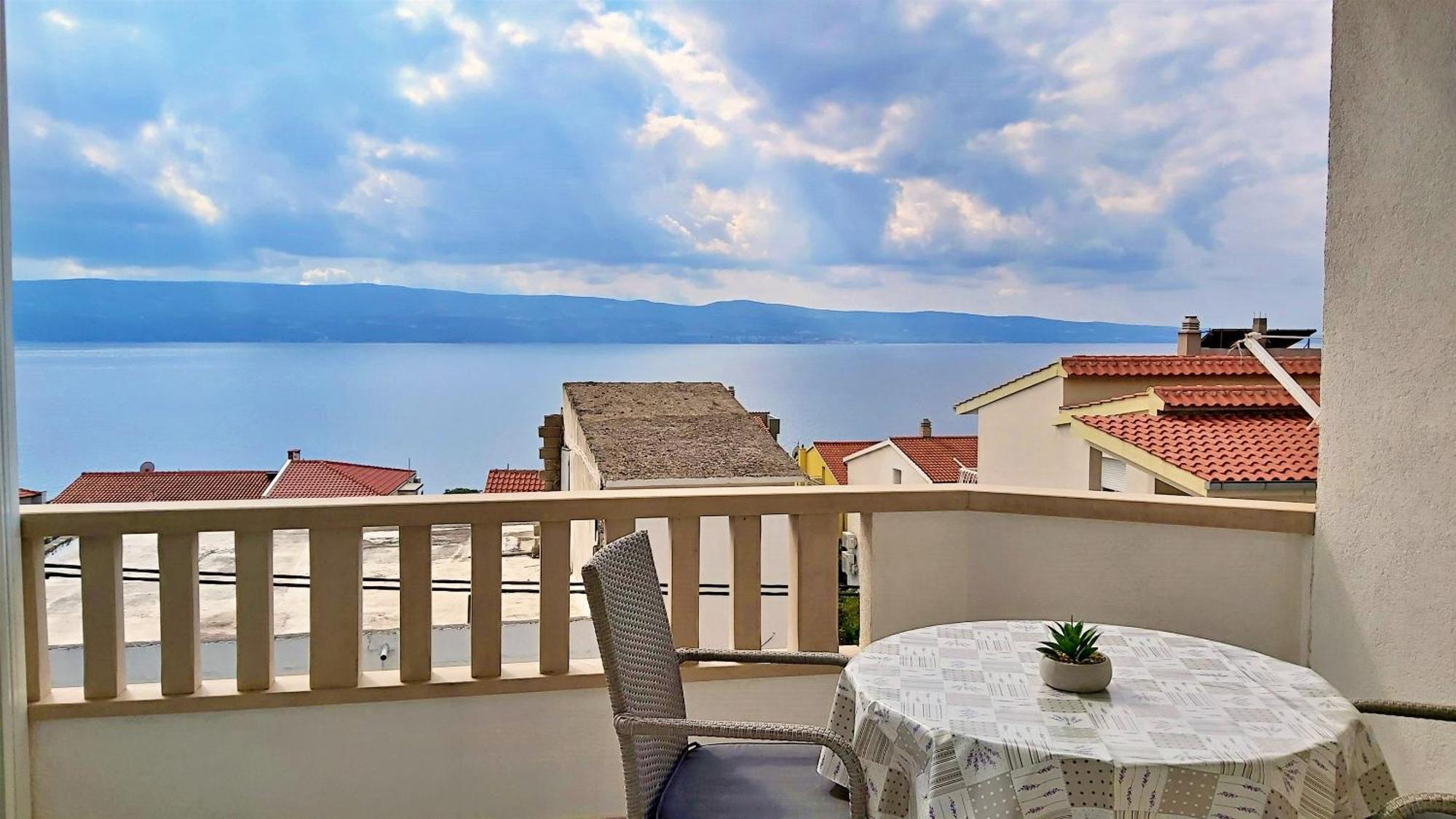 Apartments Nemira Omiš Rom bilde