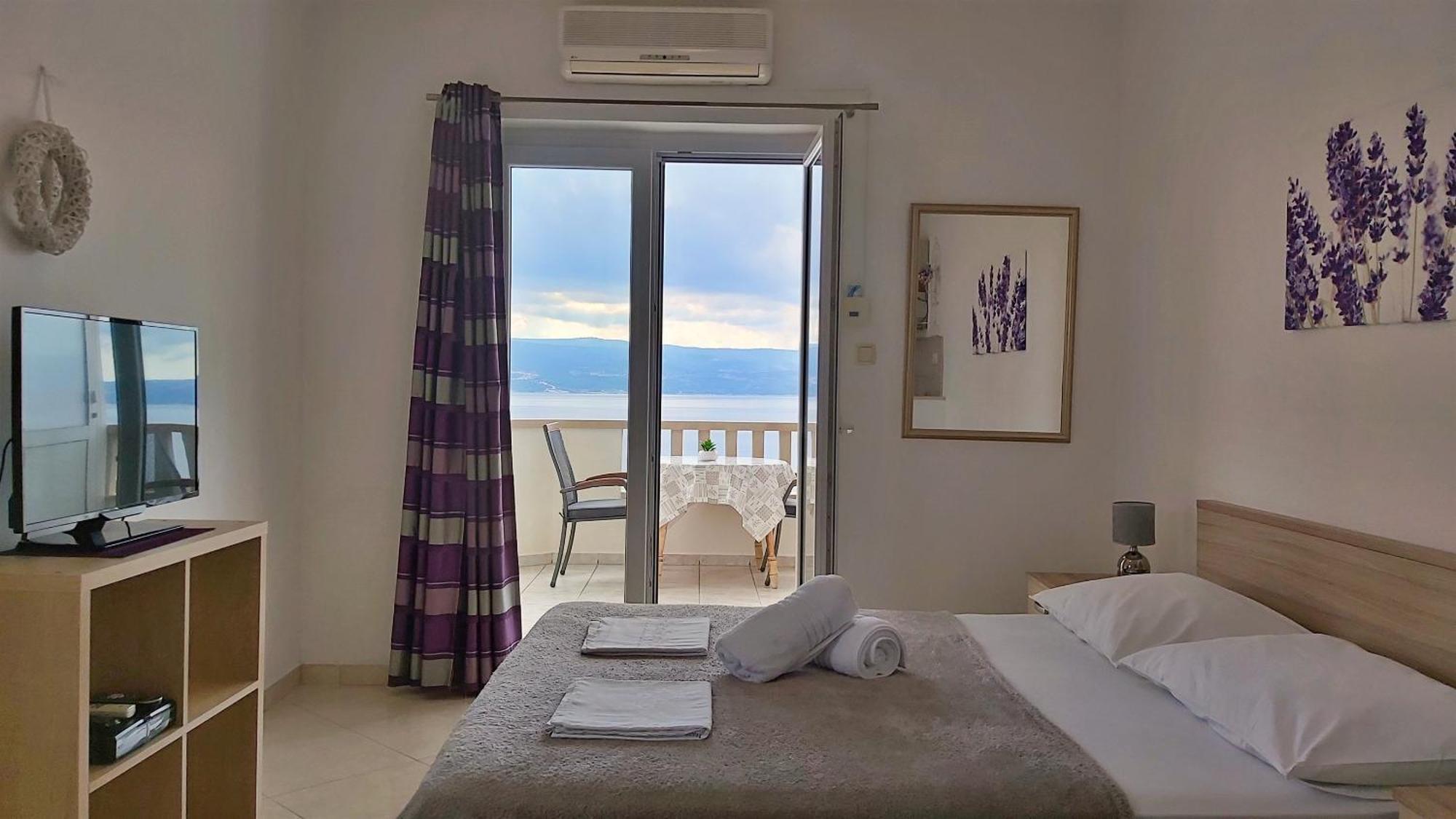 Apartments Nemira Omiš Rom bilde