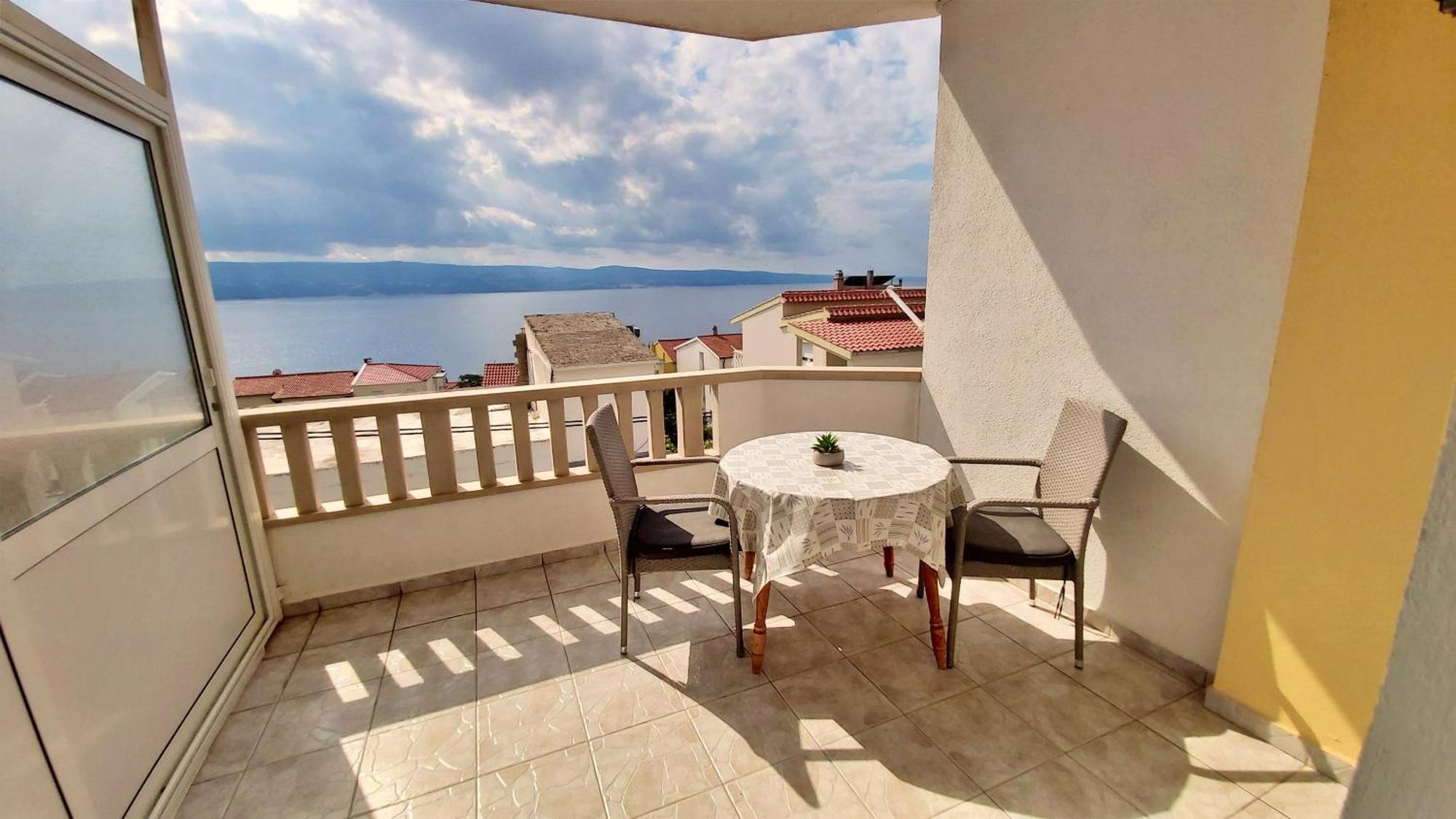 Apartments Nemira Omiš Rom bilde
