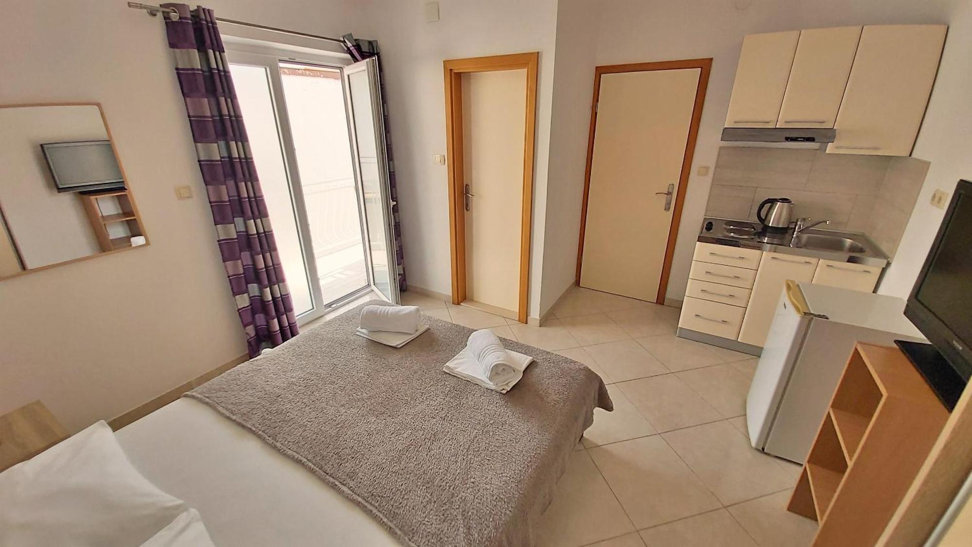 Apartments Nemira Omiš Rom bilde
